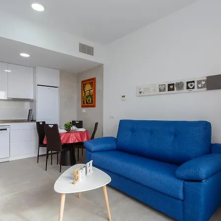 Poseidon & Parking By Cadiz4rentals * Кадіс