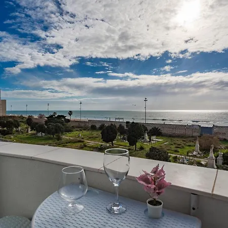 Poseidon & Parking By Cadiz4rentals Appartement